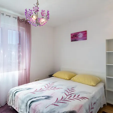 2 Bedroom Beautiful In